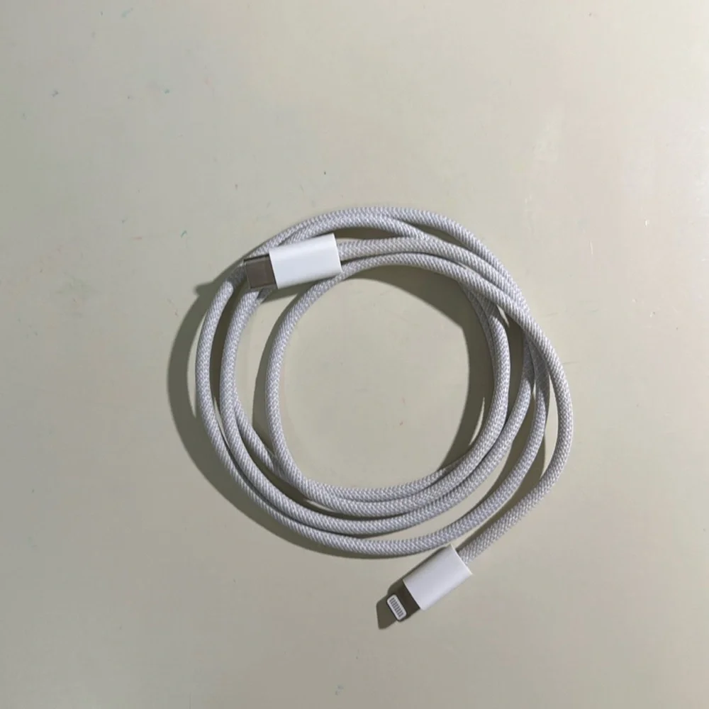Apple USB-C to Lightning Cable (1 m)